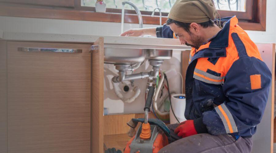 Professional expert plumbing services in West Terre Haute, IN